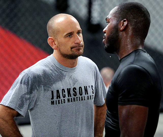 greg-jackson-kicked-out-of-corner